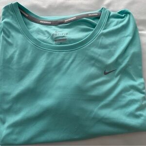 Nike turquoise Short Sleeve Tee Dri-FIT women’s 3x
